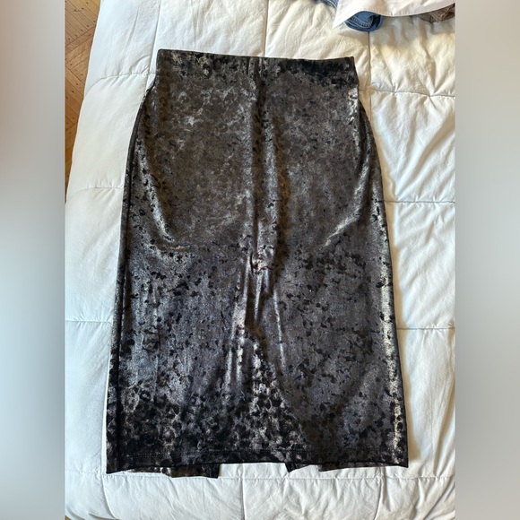 Velvet Metallic Leopard Pencil Skirt - Picture 5 of 5